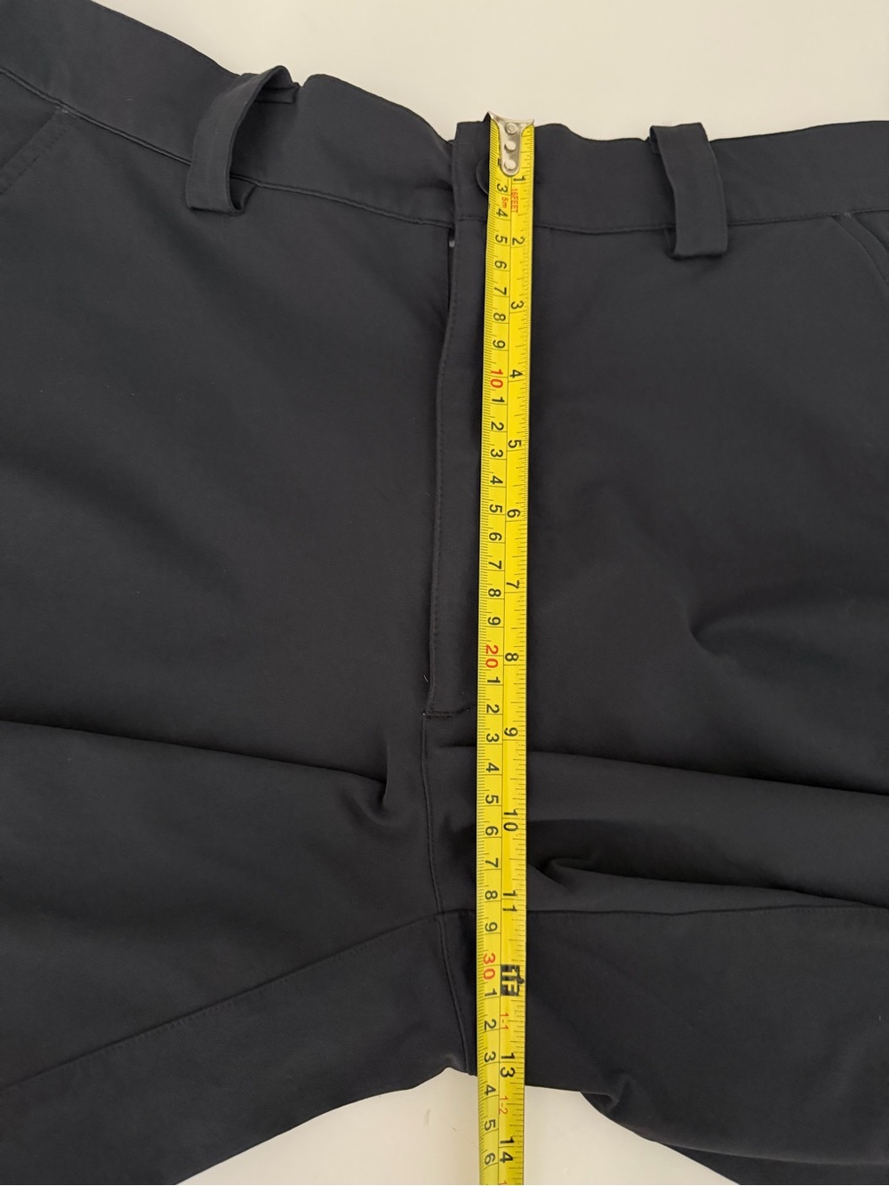 UNDER ARMOUR Black Performance Golf Stretch Shorts size 32R - Picture 6 of 9